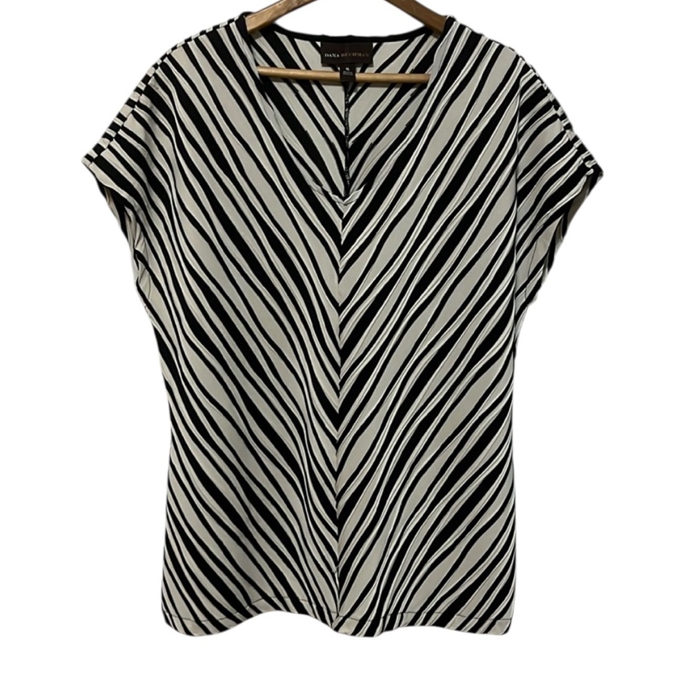 G1- black and silver white cozy flowy shirt sleeve ribbed extra large XL